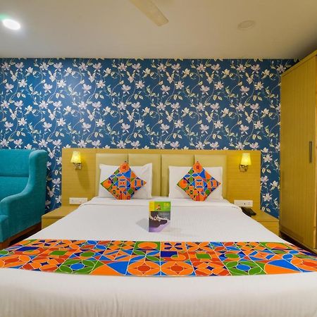 Hotel Raintr33 Hyderabad Exterior photo